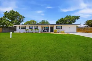 5726 Waneta Pl, Sarasota, FL 34231 - Photo 1