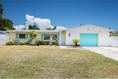 3305 Highland Avenue W, Bradenton, FL 34205 - Photo 1