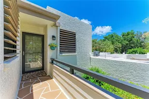 376 Springdale Dr, Bradenton, FL 34210 - Photo 1