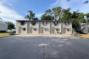 305 57th Ave Dr E, Bradenton, FL 34203 - Photo 1