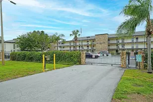 6100 12th Street S, Saint Petersburg, FL 33705 - Photo 1
