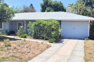 2230 Bougainvillea St, Sarasota, FL 34239 - Photo 1
