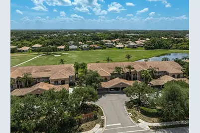915 Fairwaycove Lane #201, Bradenton, FL 34212 - Photo 1