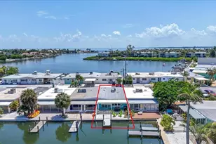 18 Seaside Ct, Holmes Beach, FL 34217 - Photo 1
