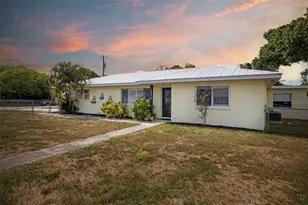3402 15th Ave W, Bradenton, FL 34205 - Photo 1