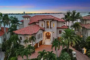1372 Harbor Dr, Sarasota, FL 34239 - Photo 1