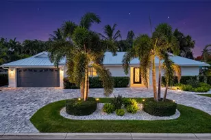 571 Ranger Ln, Longboat Key, FL 34228 - Photo 1