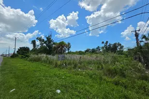 6680 15th St E, Sarasota, FL 34243 - Photo 1
