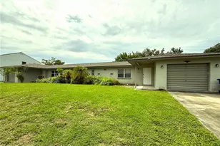 362 Briarwood Rd, Venice, FL 34293 - Photo 1