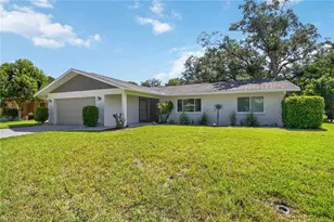 4825 Huntleigh Dr, Sarasota, FL 34233 - Photo 1
