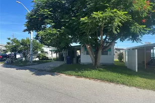 407 52nd Ave Dr W, Bradenton, FL 34207 - Photo 1