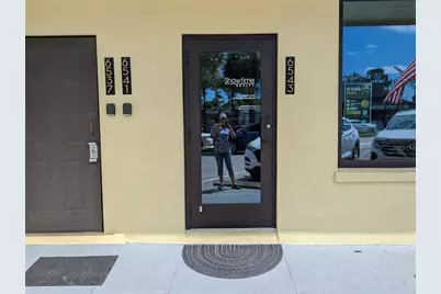 6543 Gateway Avenue #B, Sarasota, FL 34231 - Photo 1