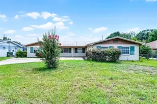 900 Howard Terrace NW, Winter Haven, FL 33881 - Photo 1