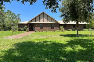 825 N Johnson Ave, Arcadia, FL 34266 - Photo 1