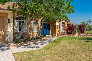 12734 SW Pembroke Cir S, Lake Suzy, FL 34269 - Photo 1