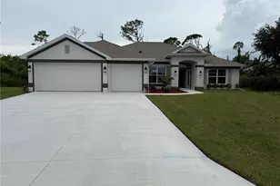 47 Tee View Rd, Rotonda West, FL 33947 - Photo 1