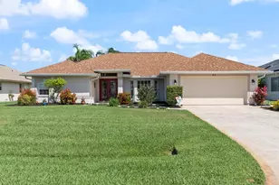 85 Long Meadow Ct, Rotonda West, FL 33947 - Photo 1