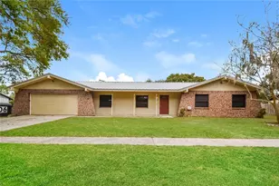 406 Merlin Ct, Brandon, FL 33510 - Photo 1