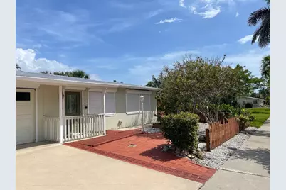617 W Olympia Avenue, Punta Gorda, FL 33950 - Photo 1