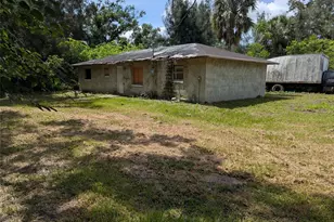 301 S Dade Ave, Arcadia, FL 34266 - Photo 1