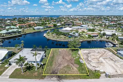 174 Crescent Drive, Punta Gorda, FL 33950 - Photo 1