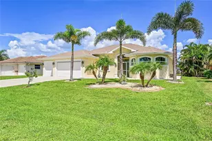 233 Fairway Rd, Rotonda West, FL 33947 - Photo 1