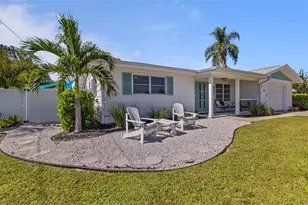 702 Poinciana Rd, Nokomis, FL 34275 - Photo 1