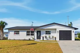 273 Venice E Blvd, Venice, FL 34293 - Photo 1