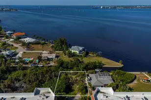 215 Orchid Dr, Punta Gorda, FL 33950 - Photo 1