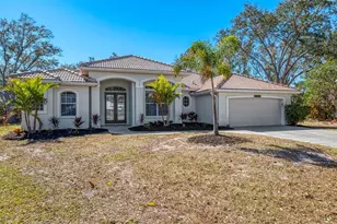 4900 Old Oakleaf Dr, Sarasota, FL 34233 - Photo 1