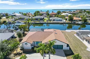 105 Sinclair St SE, Port Charlotte, FL 33952 - Photo 1