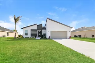 1055 Desmoines Ln, Poinciana, FL 34759 - Photo 1