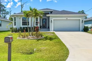 127 Glades Dr, Rotonda West, FL 33947 - Photo 1