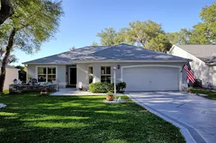 121 Costa Mesa Dr, Lady Lake, FL 32159 - Photo 1