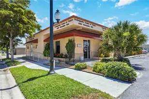 241 Nokomis Ave S, Venice, FL 34285 - Photo 1