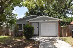 2713 26th Ave N, Saint Petersburg, FL 33713 - Photo 1