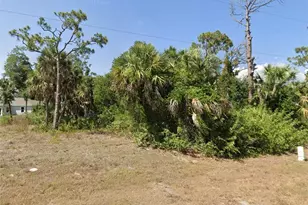 304 Albatross Rd, Rotonda West, FL 33947 - Photo 1
