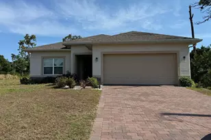 167 Baytree Dr, Rotonda West, FL 33947 - Photo 1