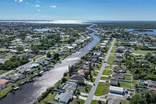 521 W Tarpon Blvd NW, Port Charlotte, FL 33952 - Photo 1