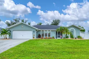 286 Mark Twain Ln, Rotonda West, FL 33947 - Photo 1