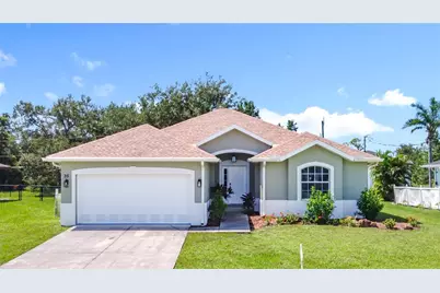 35 Mark Twain Lane, Rotonda West, FL 33947 - Photo 1
