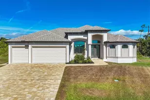 27 Tee View Rd, Rotonda West, FL 33947 - Photo 1