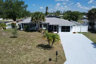 2 Golfview Rd, Rotonda West, FL 33947 - Photo 1