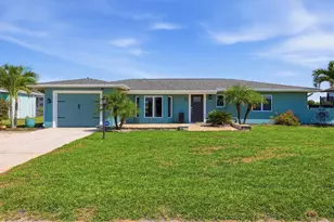 11 Oakland Hills Ct, Rotonda West, FL 33947 - Photo 1