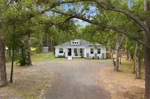 1211 Hollywood Ln, Lakeland, FL 33809 - Photo 1