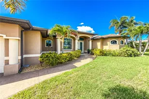 4 White Marsh Ln, Rotonda West, FL 33947 - Photo 1