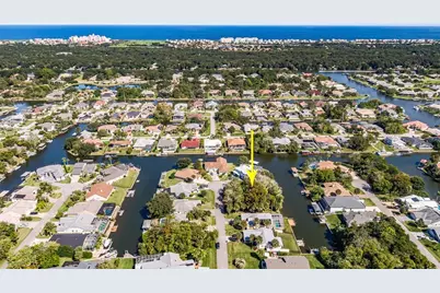 8 Crossleaf Court E, Palm Coast, FL 32137 - Photo 1