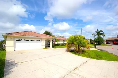 7 Crow Court, Palm Coast, FL 32137 - Photo 1