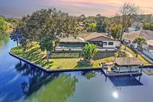 21 Comet Ct, Palm Coast, FL 32137 - Photo 1