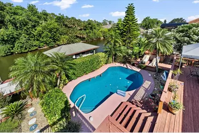 20 Crescent Court N, Palm Coast, FL 32137 - Photo 1